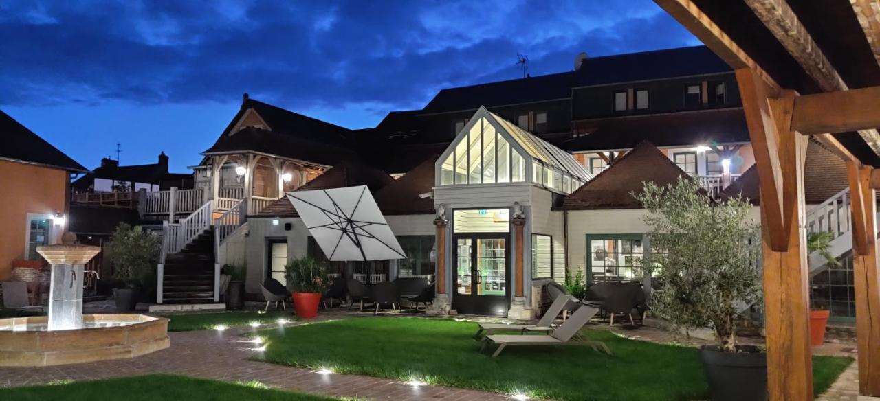 Hotel Et Spa Le Lion D'Or Pont-l'Eveque  Exterior photo
